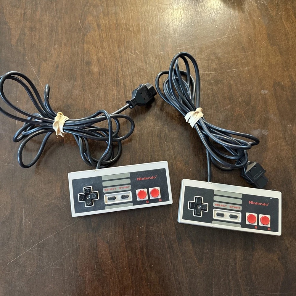 Lot of 2 Nintendo NES Controller Original OEM Model NES-004 Made in Japan Retro